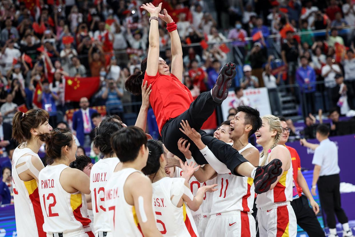 包含中国篮球的国际化：与全球篮球的接轨的词条